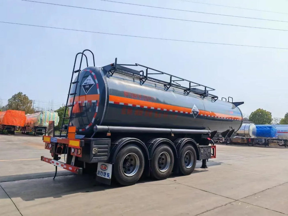 30-40 cubic chemical liquid transport truck